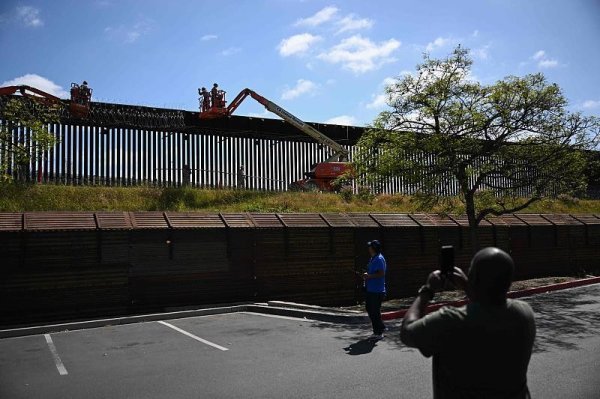 配资炒股股 美官员：本届政府已驱逐13.9万名无证移民